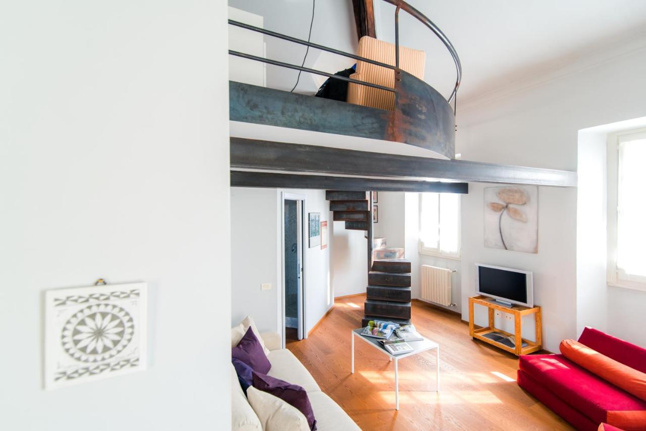 Ferienwohnung Antica Via Volta - The House Of Travelers Como Exterior foto